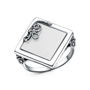 Кольцо геометрическое ажурное из серебра с иск. агатом